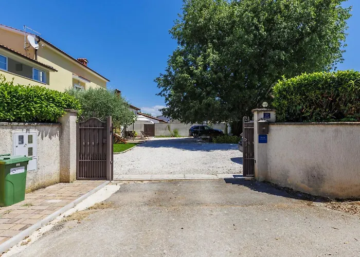 Appartamento Nino-2 By Interhome Porec
