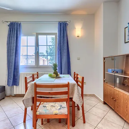 Nino-2 By Interhome * Poreč