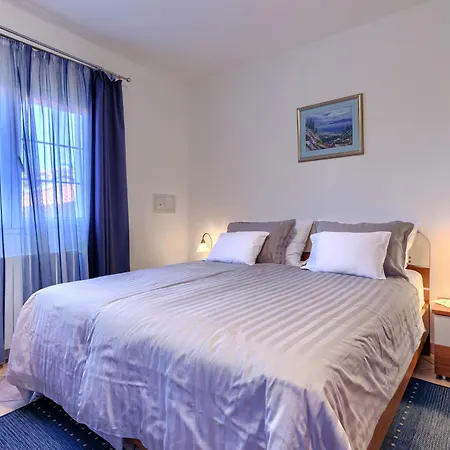 Apartmán Nino-2 By Interhome